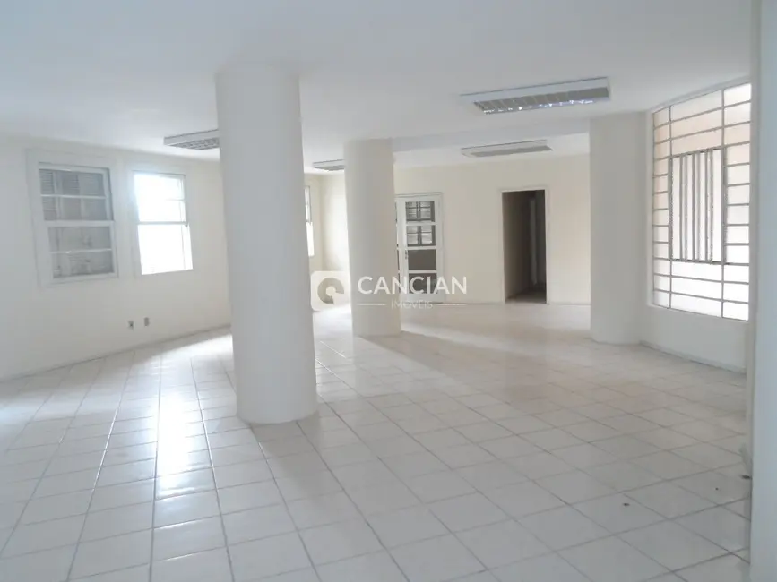 Foto 2 de Sala Comercial para alugar, 230m2 em Centro, Santa Maria - RS