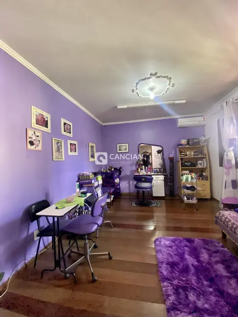 Casa com 5 quartos à venda, 416m2 em Nossa Senhora Medianeira, Santa Maria - RS - imagem 8 Foto 8 de Casa com 5 quartos à venda, 416m2 em Nossa Senhora Medianeira, Santa Maria - RS