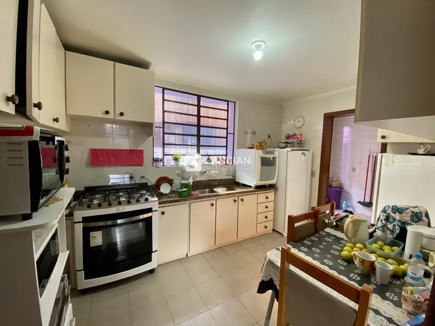 Casa com 5 quartos à venda, 416m2 em Nossa Senhora Medianeira, Santa Maria - RS - imagem 6 Foto 6 de Casa com 5 quartos à venda, 416m2 em Nossa Senhora Medianeira, Santa Maria - RS