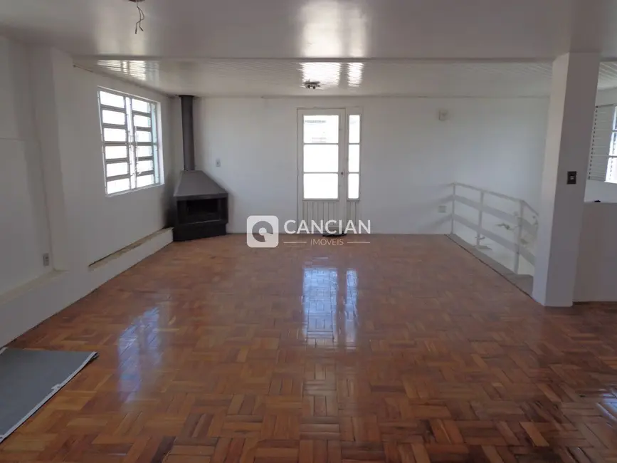Cobertura com 4 quartos para alugar, 122m2 em Centro, Santa Maria - RS - imagem 3 Foto 3 de Cobertura com 4 quartos para alugar, 122m2 em Centro, Santa Maria - RS