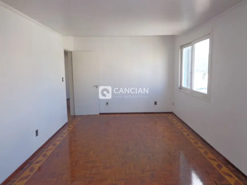 Cobertura com 4 quartos para alugar, 122m2 em Centro, Santa Maria - RS - imagem 8 Foto 8 de Cobertura com 4 quartos para alugar, 122m2 em Centro, Santa Maria - RS