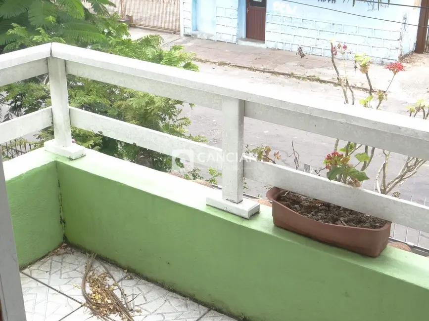 Casa com 4 quartos à venda, 200m2 em Santa Maria - RS - imagem 8 Foto 8 de Casa com 4 quartos à venda, 200m2 em Santa Maria - RS