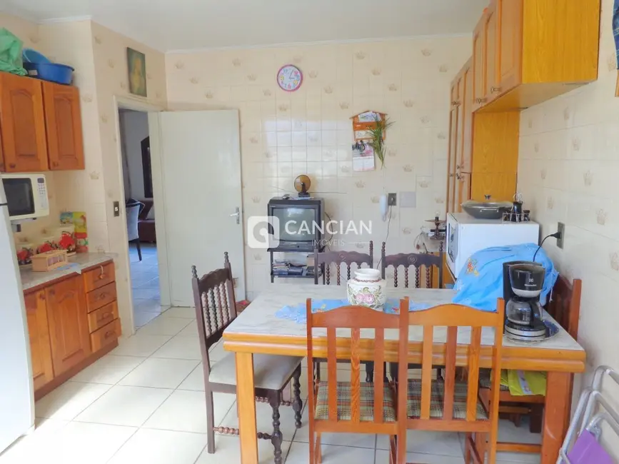 Casa com 3 quartos à venda, 185m2 em Nossa Senhora Medianeira, Santa Maria - RS - imagem 6 Foto 6 de Casa com 3 quartos à venda, 185m2 em Nossa Senhora Medianeira, Santa Maria - RS