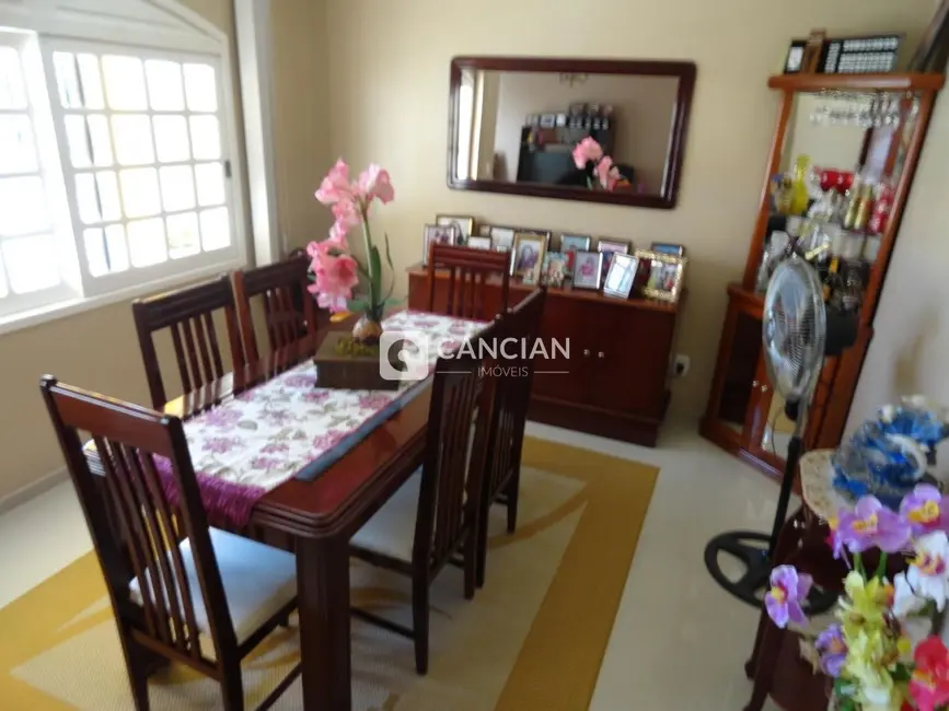 Casa com 4 quartos à venda, 257m2 em Dom Antônio Reis, Santa Maria - RS - imagem 8 Foto 8 de Casa com 4 quartos à venda, 257m2 em Dom Antônio Reis, Santa Maria - RS