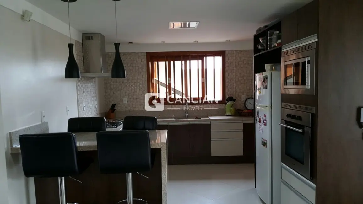 Casa com 3 quartos à venda, 247m2 em Camobi, Santa Maria - RS - imagem 6 Foto 6 de Casa com 3 quartos à venda, 247m2 em Camobi, Santa Maria - RS