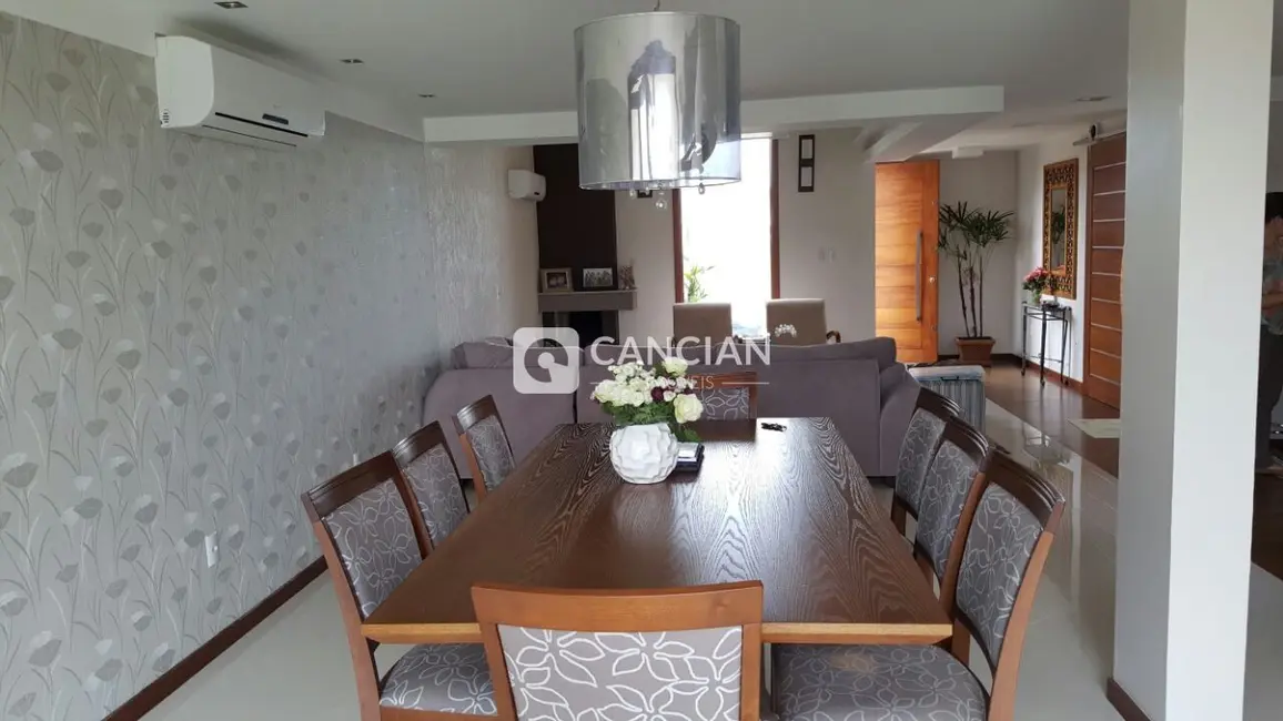 Casa com 3 quartos à venda, 247m2 em Camobi, Santa Maria - RS - imagem 5 Foto 5 de Casa com 3 quartos à venda, 247m2 em Camobi, Santa Maria - RS