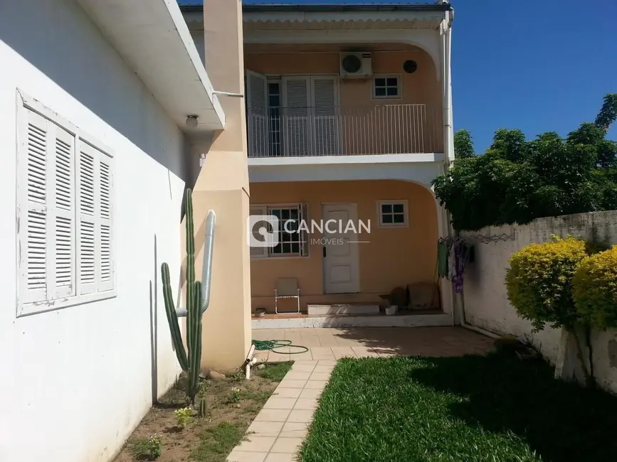 Foto 4 de Sobrado com 3 quartos à venda, 242m2 em Dom Antônio Reis, Santa Maria - RS