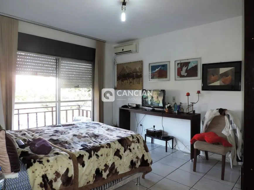 Foto 9 de Cobertura com 4 quartos à venda, 177m2 em Nossa Senhora Medianeira, Santa Maria - RS