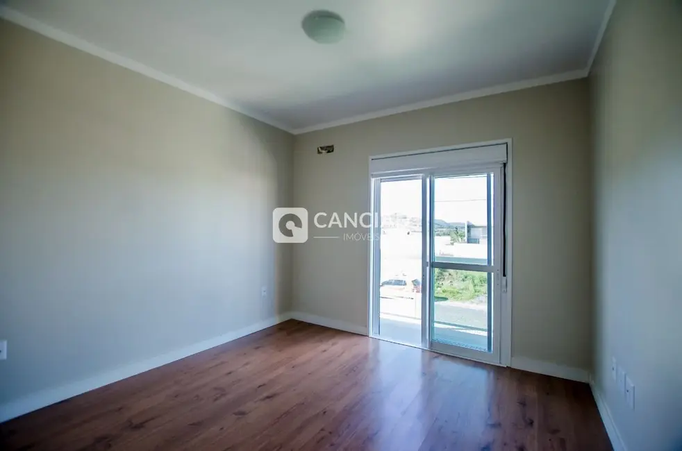 Foto 7 de Casa de Condomínio com 3 quartos à venda, 140m2 em Pé de Plátano, Santa Maria - RS