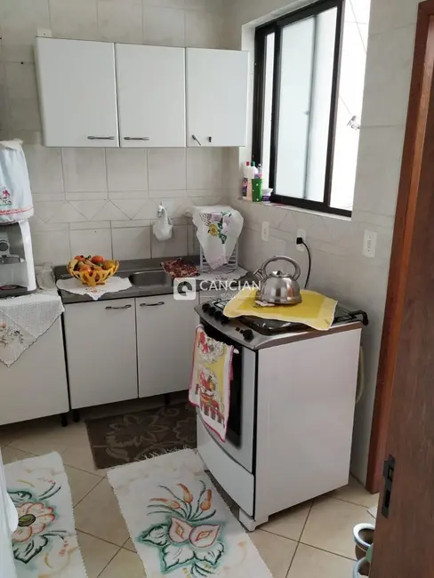 Apartamento com 2 quartos à venda, 76m2 em Nossa Senhora de Fátima, Santa Maria - RS - imagem 8 Foto 8 de Apartamento com 2 quartos à venda, 76m2 em Nossa Senhora de Fátima, Santa Maria - RS