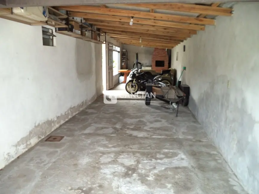 Foto 8 de Casa com 2 quartos à venda, 120m2 em São João, Santa Maria - RS