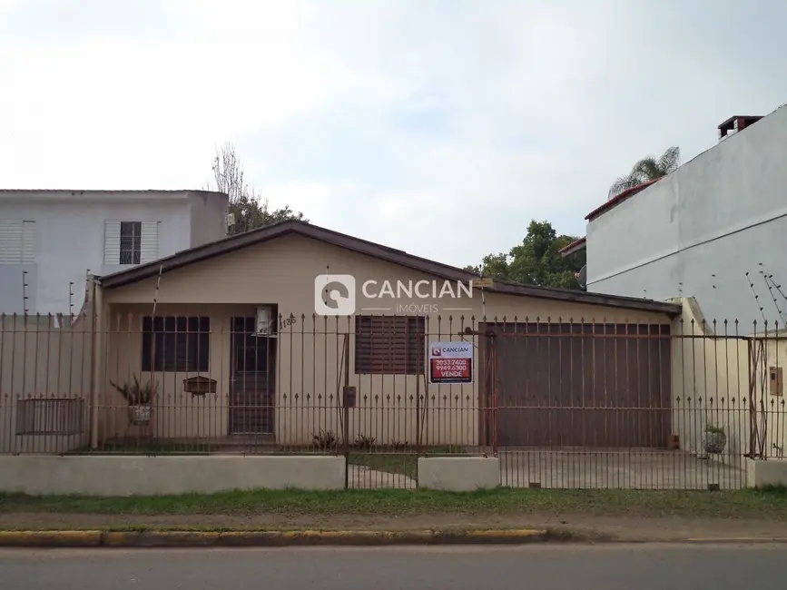Foto 1 de Casa com 2 quartos à venda, 120m2 em São João, Santa Maria - RS
