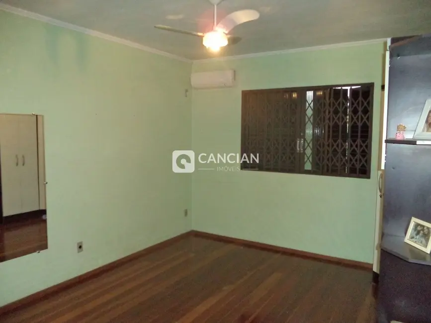 Casa com 2 quartos à venda, 150m2 em Juscelino Kubitschek, Santa Maria - RS - imagem 8 Foto 8 de Casa com 2 quartos à venda, 150m2 em Juscelino Kubitschek, Santa Maria - RS