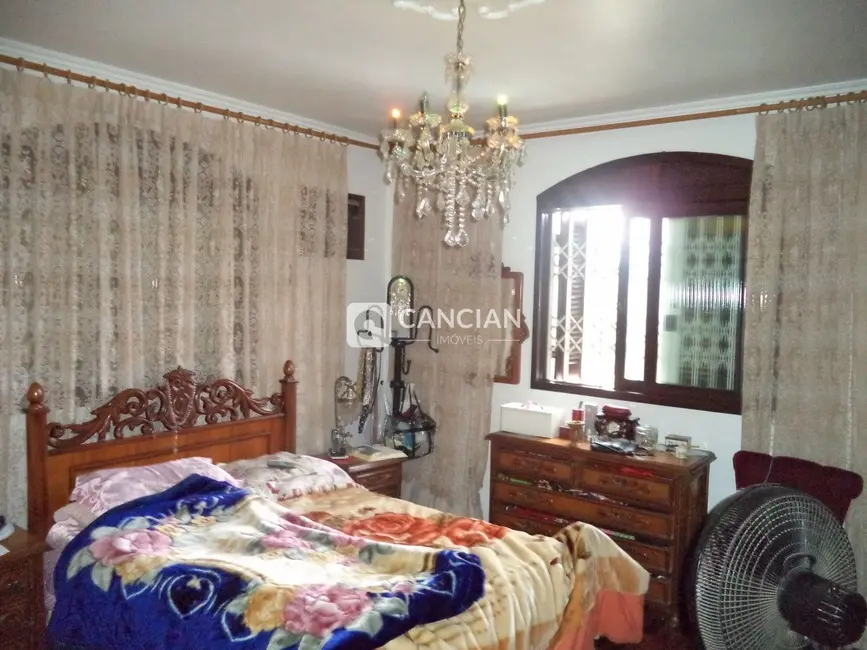 Casa com 7 quartos à venda, 267m2 em Juscelino Kubitschek, Santa Maria - RS - imagem 9 Foto 9 de Casa com 7 quartos à venda, 267m2 em Juscelino Kubitschek, Santa Maria - RS
