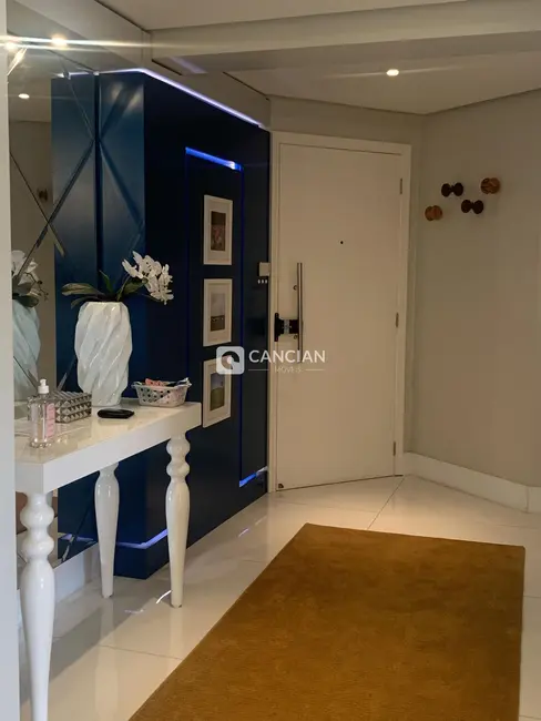 Foto 9 de Apartamento com 3 quartos à venda, 200m2 em Nossa Senhora de Lourdes, Santa Maria - RS