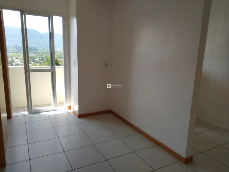 Foto 3 de Apartamento com 1 quarto à venda, 36m2 em Nossa Senhora do Rosário, Santa Maria - RS