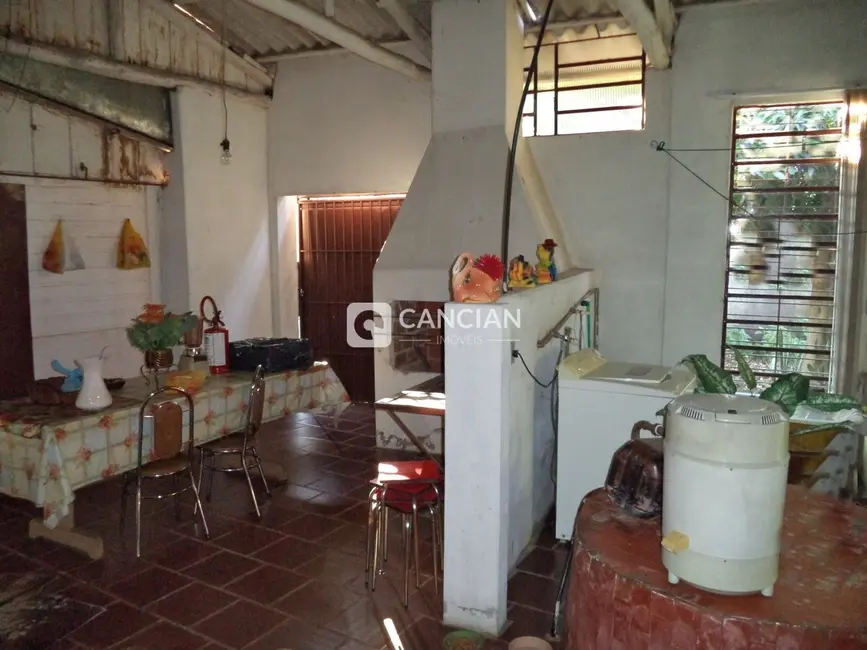 Casa com 2 quartos à venda, 450m2 em Urlândia, Santa Maria - RS - imagem 6 Foto 6 de Casa com 2 quartos à venda, 450m2 em Urlândia, Santa Maria - RS