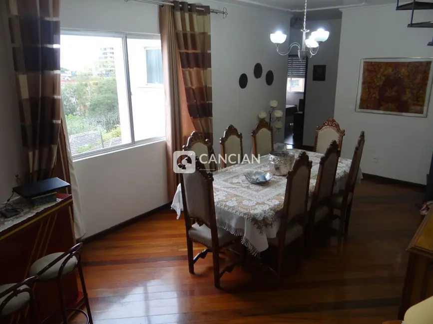 Cobertura com 3 quartos à venda, 190m2 em Nossa Senhora de Fátima, Santa Maria - RS - imagem 2 Foto 2 de Cobertura com 3 quartos à venda, 190m2 em Nossa Senhora de Fátima, Santa Maria - RS