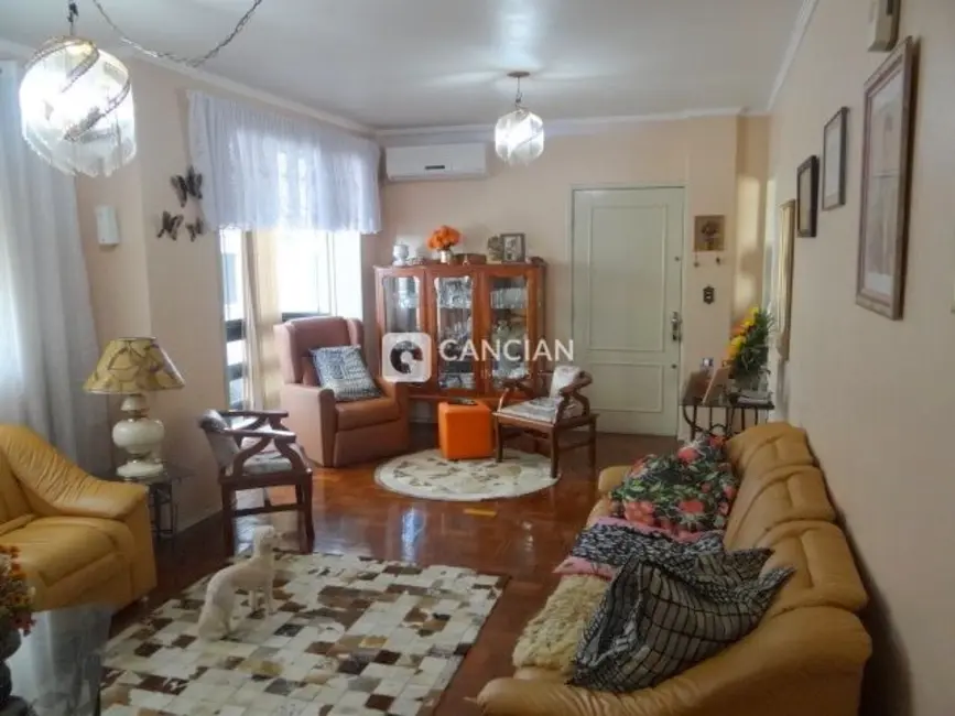 Foto 3 de Apartamento com 3 quartos à venda, 105m2 em Nossa Senhora Medianeira, Santa Maria - RS