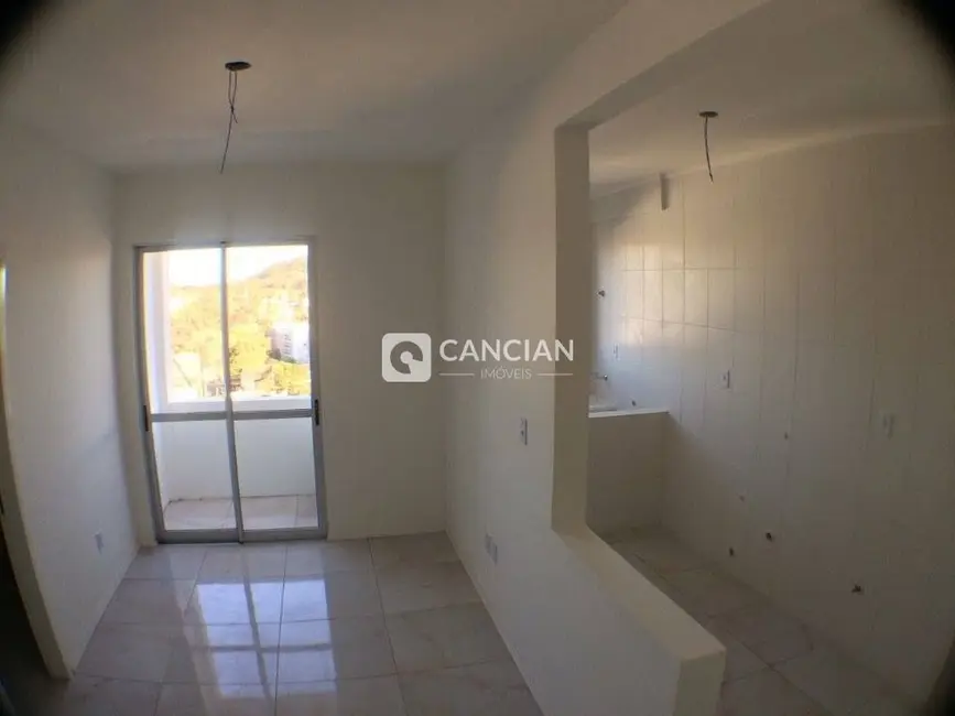 Foto 2 de Apartamento com 1 quarto para alugar, 38m2 em Nossa Senhora de Lourdes, Santa Maria - RS