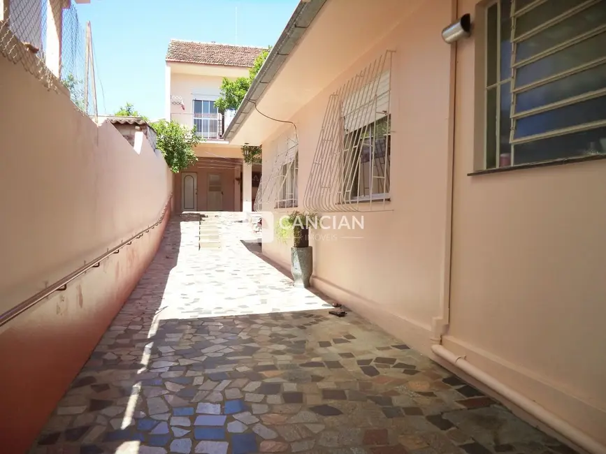 Foto 2 de Casa com 7 quartos à venda, 228m2 em Noal, Santa Maria - RS