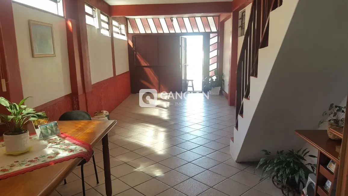Casa com 3 quartos à venda, 77m2 em Juscelino Kubitschek, Santa Maria - RS - imagem 8 Foto 8 de Casa com 3 quartos à venda, 77m2 em Juscelino Kubitschek, Santa Maria - RS