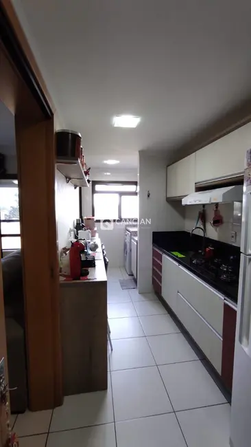 Foto 6 de Apartamento com 3 quartos à venda, 89m2 em Uglione, Santa Maria - RS