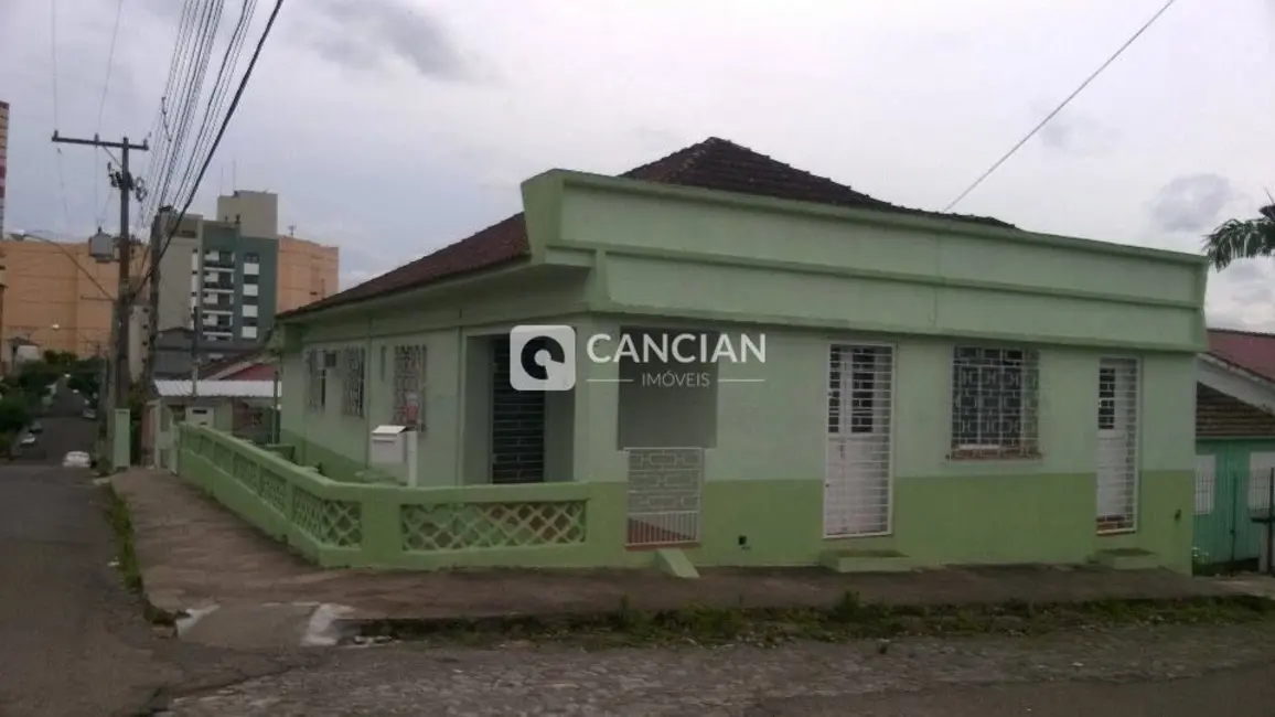 Foto 2 de Casa com 8 quartos à venda, 274m2 em Nossa Senhora das Dores, Santa Maria - RS