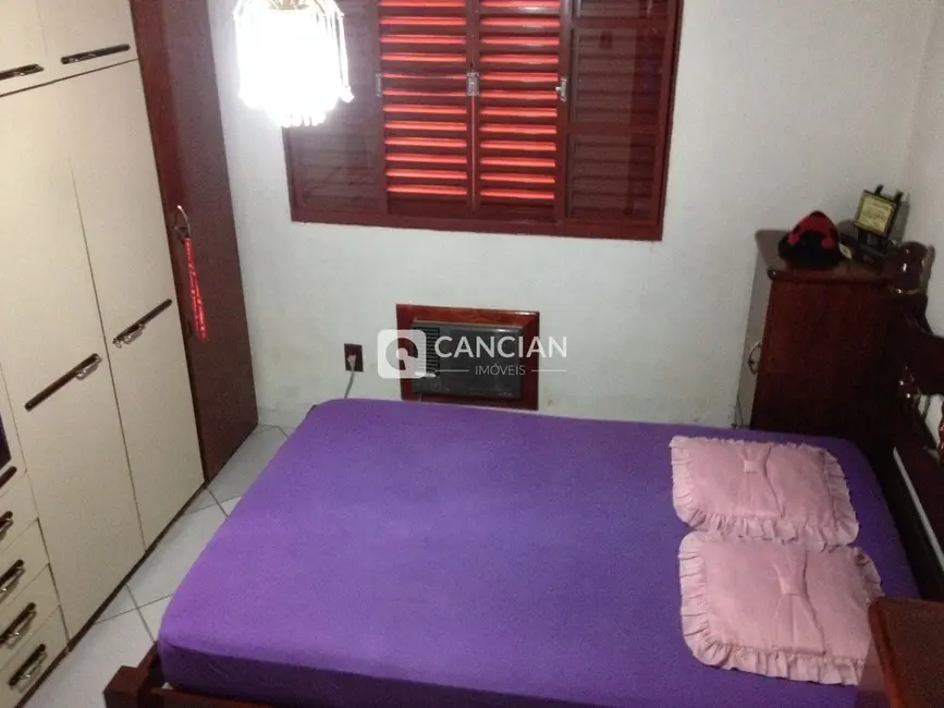 Casa com 3 quartos à venda, 135m2 em São José, Santa Maria - RS - imagem 5 Foto 5 de Casa com 3 quartos à venda, 135m2 em São José, Santa Maria - RS