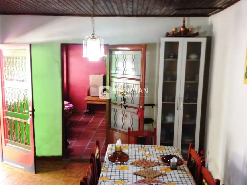 Casa com 3 quartos à venda, 135m2 em São José, Santa Maria - RS - imagem 7 Foto 7 de Casa com 3 quartos à venda, 135m2 em São José, Santa Maria - RS