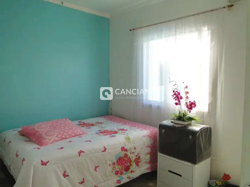 Foto 8 de Sobrado com 4 quartos à venda, 230m2 em Divina Providência, Santa Maria - RS