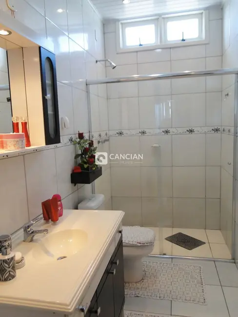 Foto 5 de Sobrado com 4 quartos à venda, 230m2 em Divina Providência, Santa Maria - RS