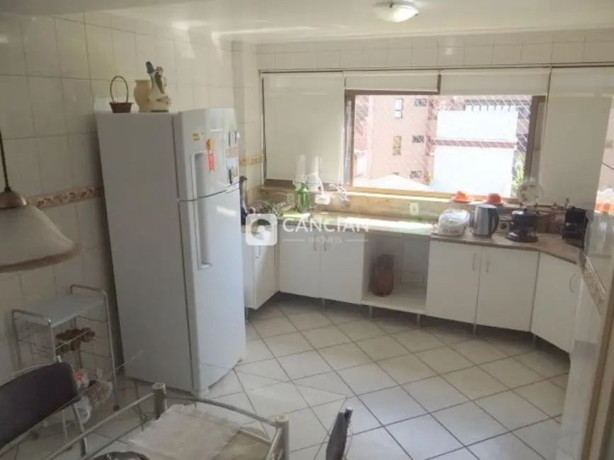 Foto 7 de Cobertura com 4 quartos à venda, 266m2 em Nossa Senhora de Lourdes, Santa Maria - RS