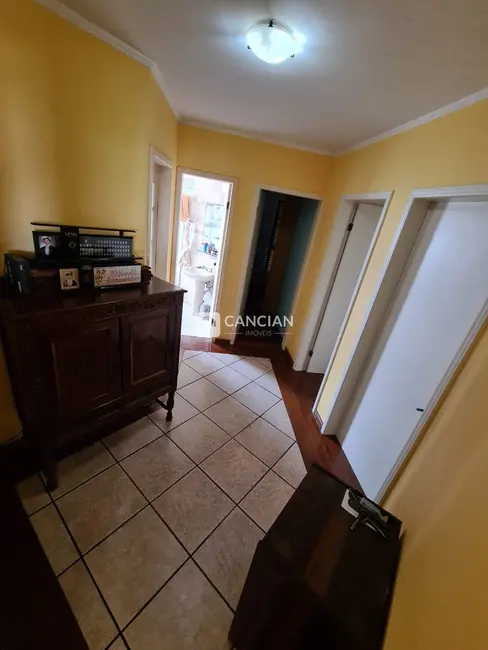 Foto 8 de Cobertura com 4 quartos à venda, 266m2 em Nossa Senhora de Lourdes, Santa Maria - RS