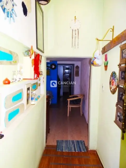 Casa com 4 quartos à venda, 180m2 em Nossa Senhora do Rosário, Santa Maria - RS - imagem 8 Foto 8 de Casa com 4 quartos à venda, 180m2 em Nossa Senhora do Rosário, Santa Maria - RS