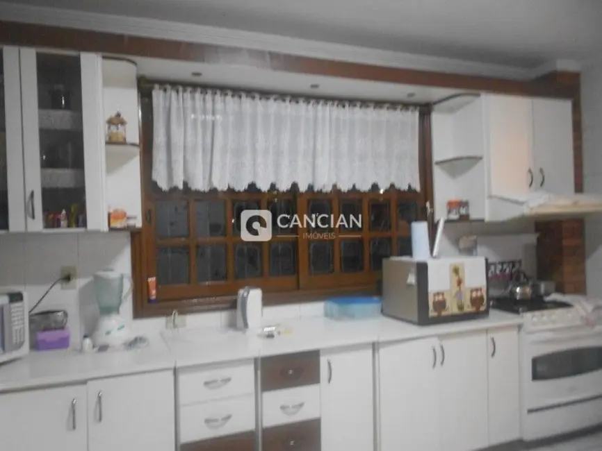 Casa com 4 quartos à venda, 354m2 em Camobi, Santa Maria - RS - imagem 6 Foto 6 de Casa com 4 quartos à venda, 354m2 em Camobi, Santa Maria - RS
