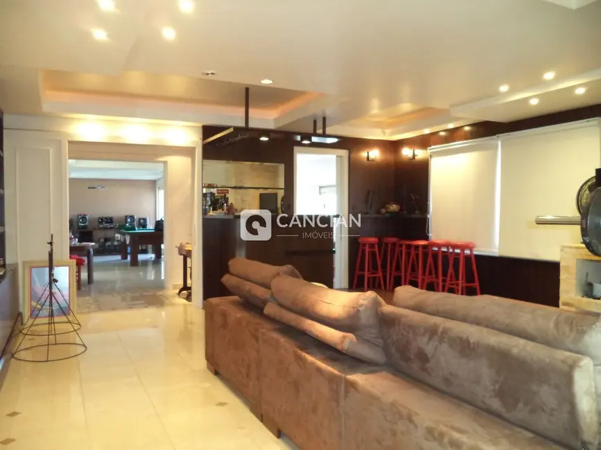 Foto 4 de Cobertura com 4 quartos à venda, 440m2 em Nossa Senhora das Dores, Santa Maria - RS