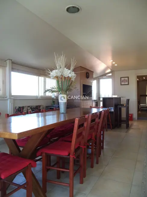 Foto 5 de Cobertura com 4 quartos à venda, 440m2 em Nossa Senhora das Dores, Santa Maria - RS