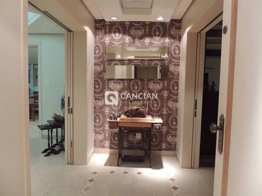 Foto 2 de Cobertura com 4 quartos à venda, 440m2 em Nossa Senhora das Dores, Santa Maria - RS