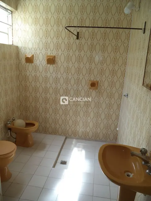 Apartamento com 3 quartos para alugar, 120m2 em Nossa Senhora de Fátima, Santa Maria - RS - imagem 7 Foto 7 de Apartamento com 3 quartos para alugar, 120m2 em Nossa Senhora de Fátima, Santa Maria - RS