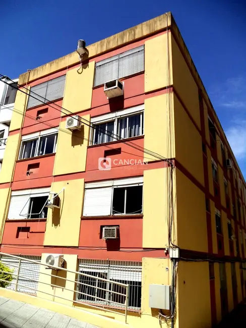 Foto 1 de Apartamento com 3 quartos para alugar, 120m2 em Nossa Senhora de Fátima, Santa Maria - RS