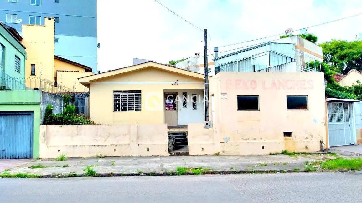 Foto 1 de Casa com 2 quartos à venda, 71m2 em Centro, Santa Maria - RS