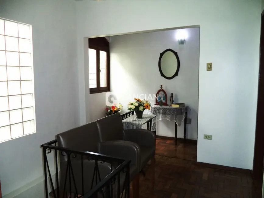 Casa com 3 quartos à venda, 152m2 em Nossa Senhora das Dores, Santa Maria - RS - imagem 4 Foto 4 de Casa com 3 quartos à venda, 152m2 em Nossa Senhora das Dores, Santa Maria - RS