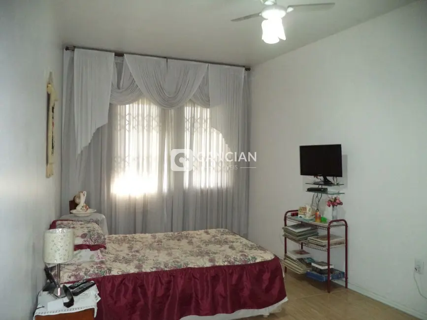 Casa com 3 quartos à venda, 152m2 em Nossa Senhora das Dores, Santa Maria - RS - imagem 7 Foto 7 de Casa com 3 quartos à venda, 152m2 em Nossa Senhora das Dores, Santa Maria - RS