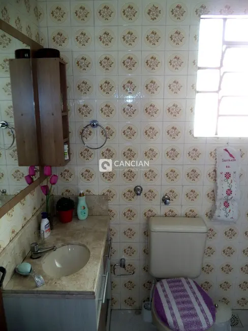Casa com 3 quartos à venda, 152m2 em Nossa Senhora das Dores, Santa Maria - RS - imagem 8 Foto 8 de Casa com 3 quartos à venda, 152m2 em Nossa Senhora das Dores, Santa Maria - RS