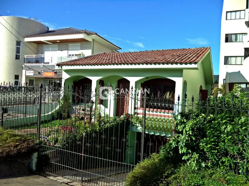 Foto 1 de Casa com 3 quartos à venda, 152m2 em Nossa Senhora das Dores, Santa Maria - RS