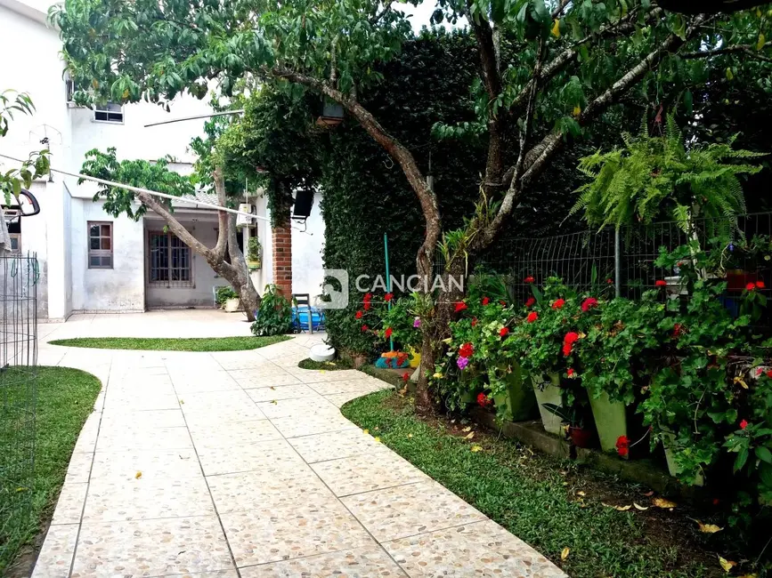 Casa com 4 quartos à venda, 190m2 em Pé de Plátano, Santa Maria - RS - imagem 5 Foto 5 de Casa com 4 quartos à venda, 190m2 em Pé de Plátano, Santa Maria - RS