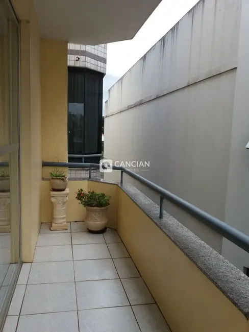 Cobertura com 4 quartos à venda, 230m2 em Nossa Senhora de Fátima, Santa Maria - RS - imagem 4 Foto 4 de Cobertura com 4 quartos à venda, 230m2 em Nossa Senhora de Fátima, Santa Maria - RS