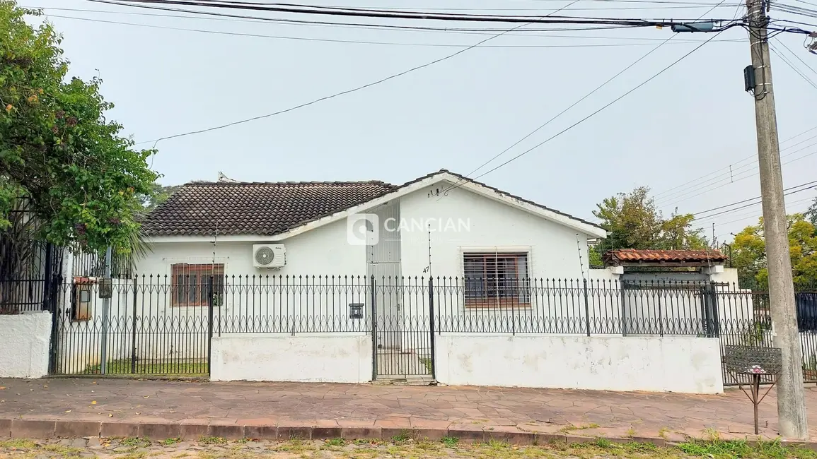 Foto 1 de Casa com 3 quartos à venda, 130m2 em Patronato, Santa Maria - RS