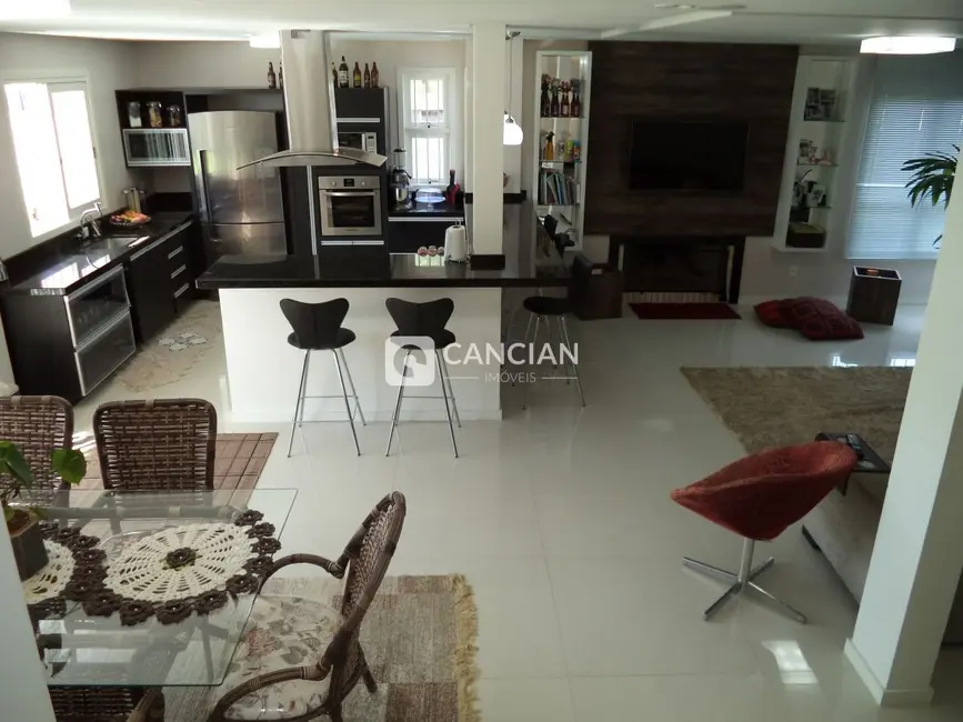 Casa com 3 quartos à venda, 305m2 em Cerrito, Santa Maria - RS - imagem 5 Foto 5 de Casa com 3 quartos à venda, 305m2 em Cerrito, Santa Maria - RS